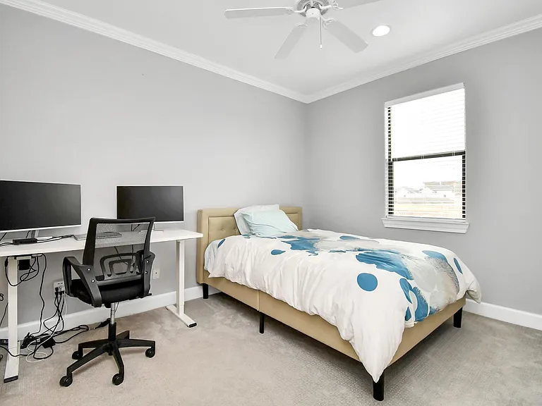 5443 Kansas St — Photo 20