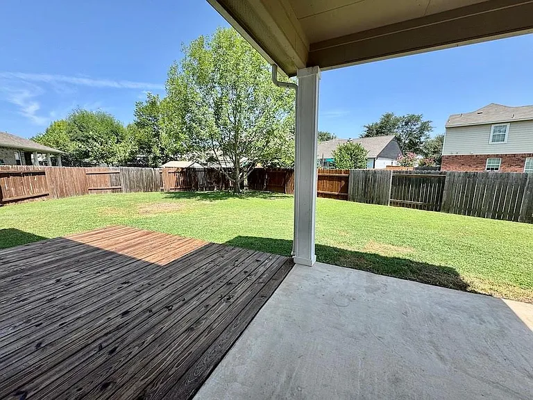 137 Firewheel Cv — Photo 22