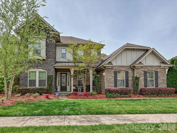 101 Enclave Blvd, Matthews, NC 28104