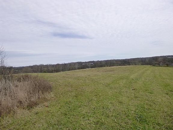 3rd image of 1042 Bittersweet Ln