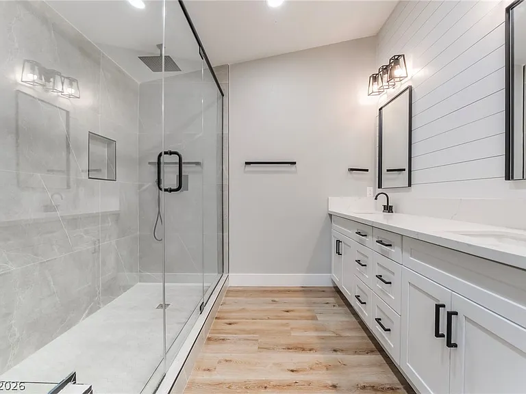 9171 W Viking Rd — Photo 35