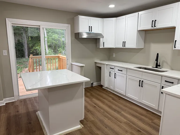 6008 Hedgerow Cir — Photo 4