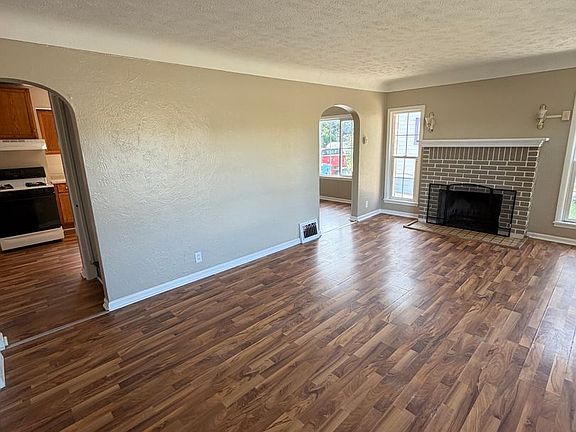 2nd image of 137 Highland Ave