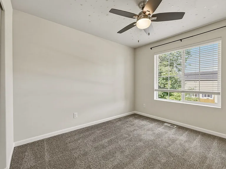7003 Alta Vista Dr SE — Photo 33