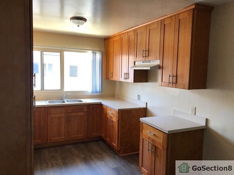 2nd image of 4553 August St APT 6