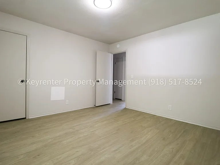 1820 S 5th Pl — Photo 30
