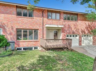 5563 Canterbury Ln, Lincoln, NE 68512