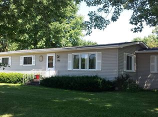 108 Marion St NW, Hopkinton, IA 52237