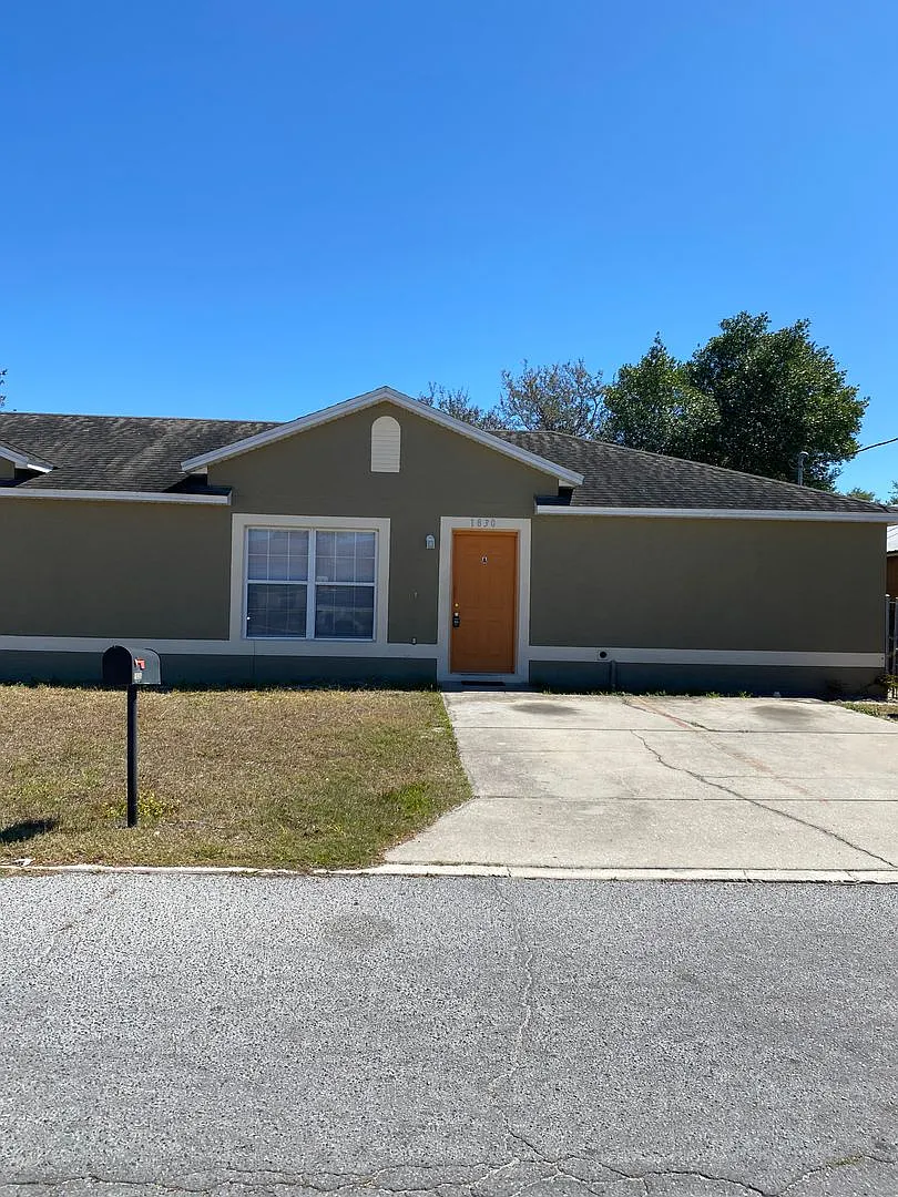3 Bedroom, 1 bathroom Duplex Winter Haven! — Photo 2