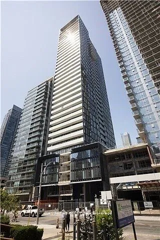 28 Wellesley St E #2009 Photo 1