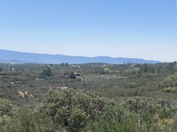 8 Sabina Dr, Hemet, CA 92545