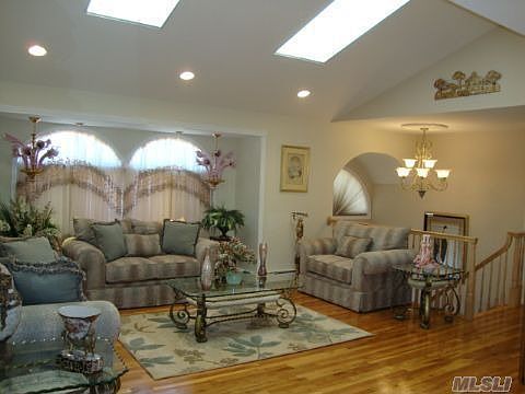 4th image of 2806 Judith Dr