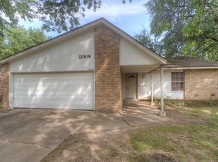 21509 E 32nd St S, Broken Arrow, OK 74014