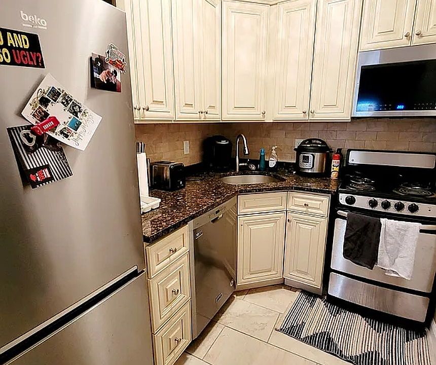 1st image of 28 W 75th St APT 1A