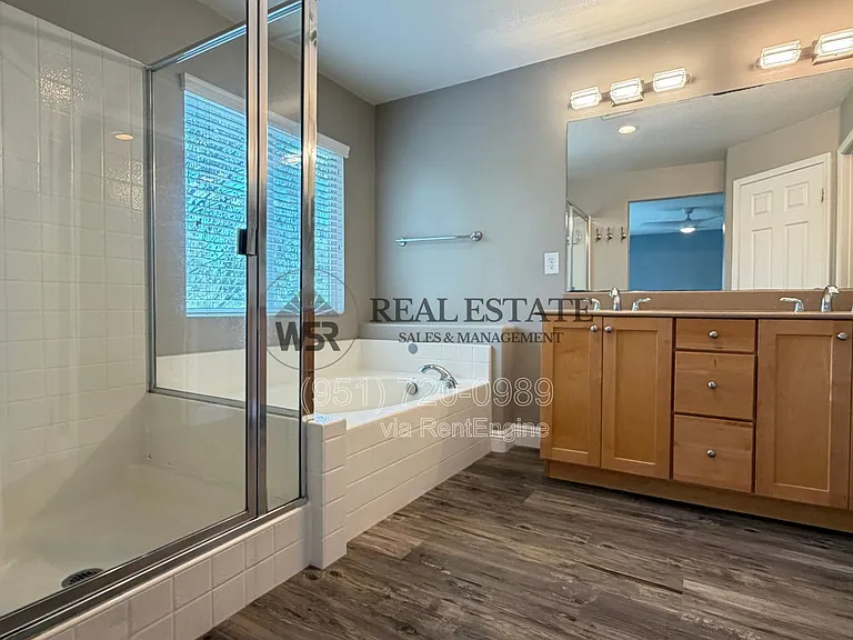 5798 Mapleview Dr — Photo 20
