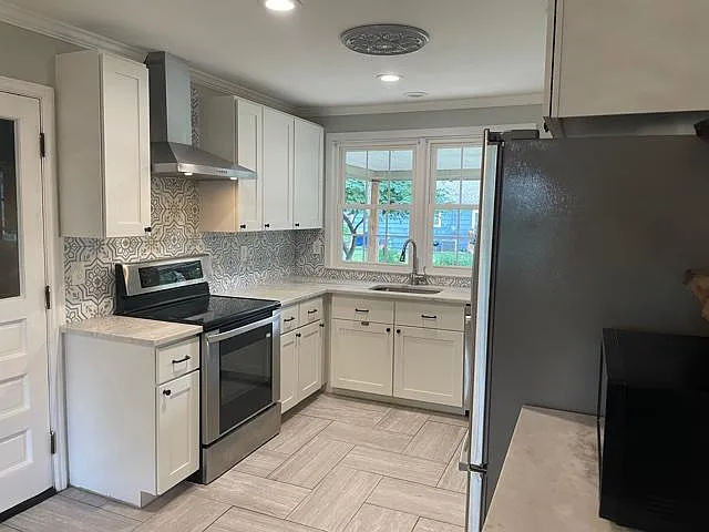 5725 Horton St — Photo 10