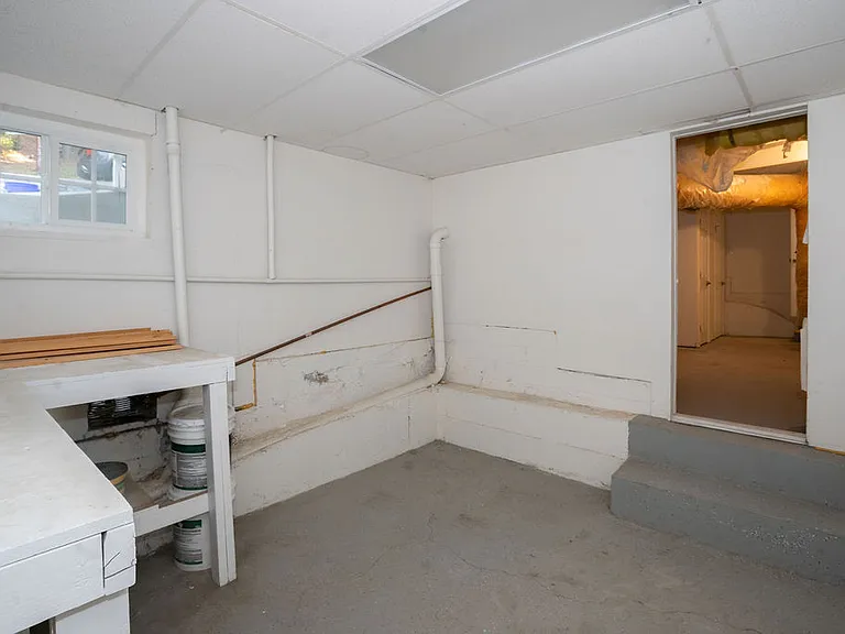 521 Pioneer Rd — Photo 42