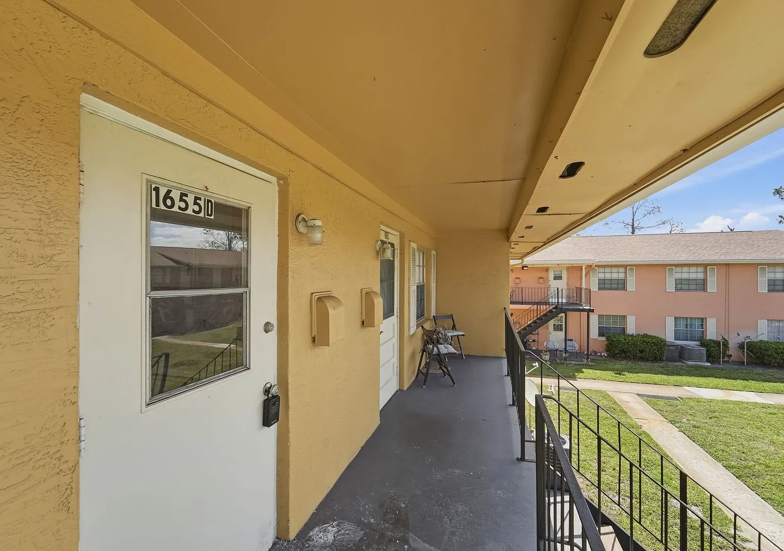 Modern & Spacious 2-Bedroom Apartment in Serene Oakridge Orlando — Photo 2