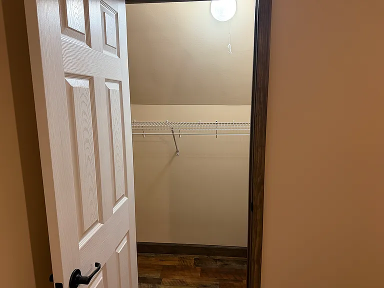 526 Gillham St — Photo 16