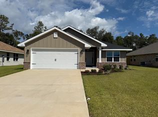 2400 Aaliyah Ln, Crestview, FL 32536