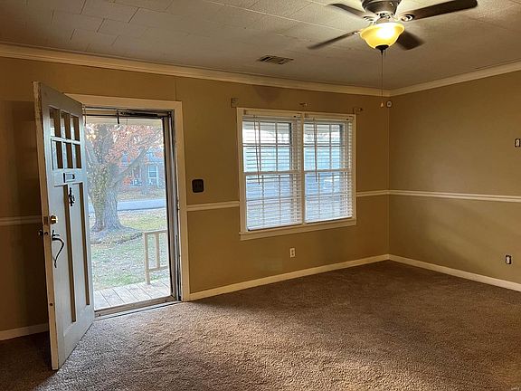 4th image of 916 Hickory Hills Dr
