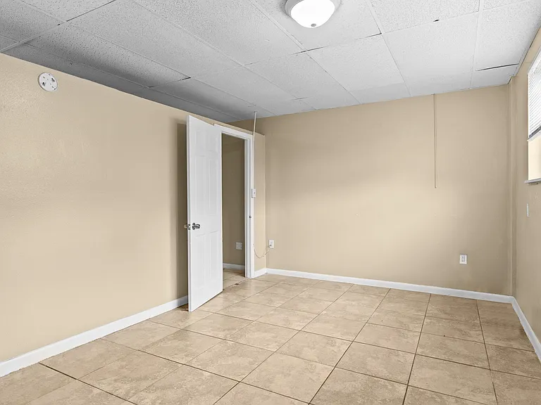 8923 N 40th St #5 — Photo 9