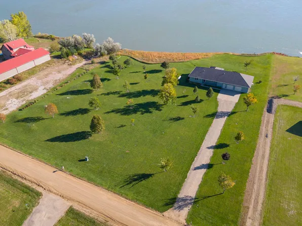 46627 Missouri St, Burbank, SD 57010