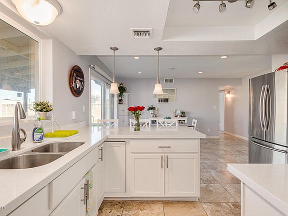 5th image of 1554 W Villa Theresa Dr