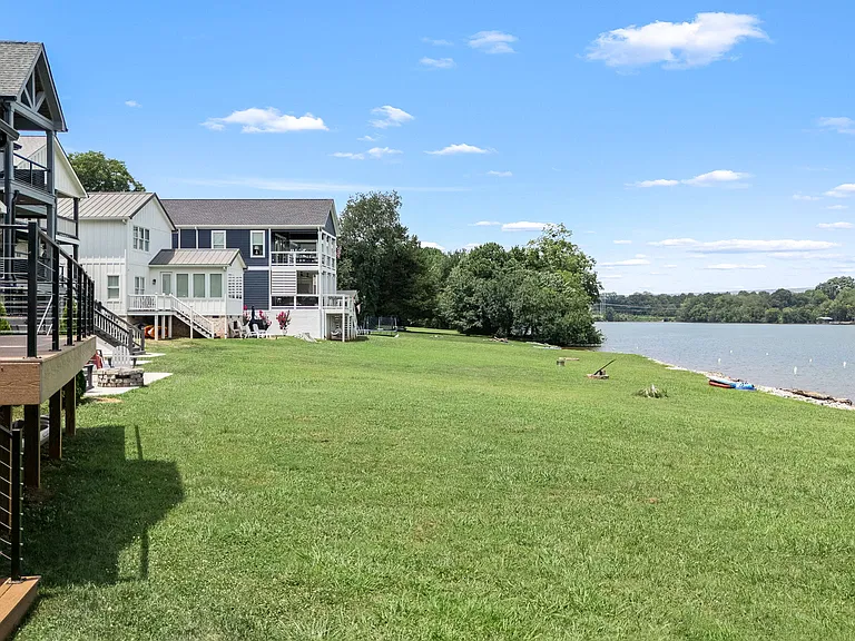 58 Barefoot Ln — Photo 90
