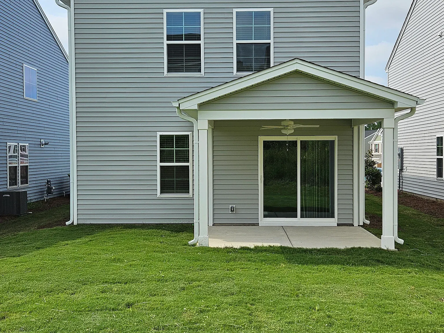 3 bed, 1617 sqft, $1,950 — Photo 2