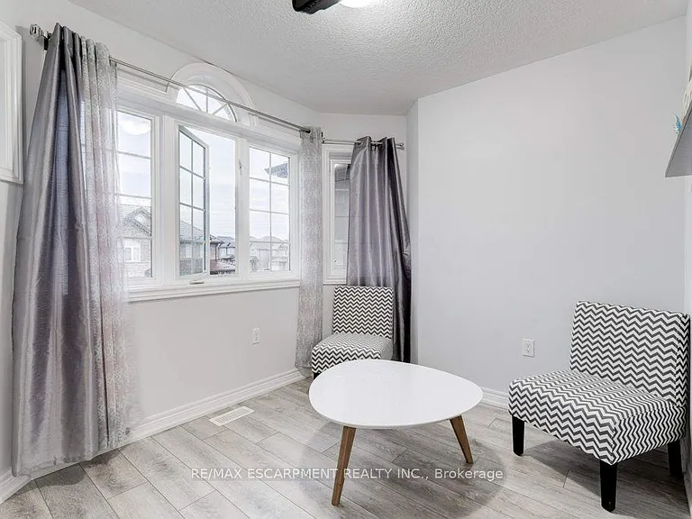 85 Showcase Dr #MAIN — Photo 38
