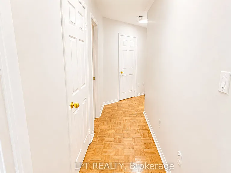 135 Warren Bradley St #MAIN 2ND FLOOR — Photo 13