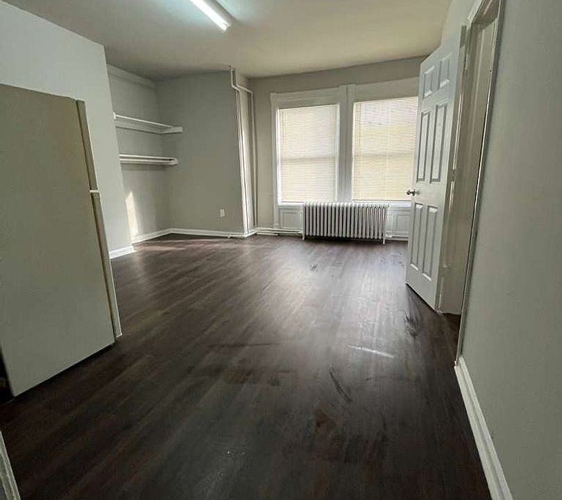 2nd image of 144-154 Coleman St #5