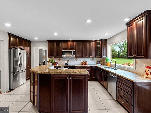 4th image of 21808 Goshen Valley Ct