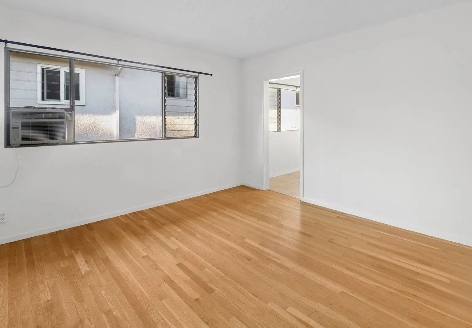 1 bed, 1.0 bath, $2,150 — Photo 2