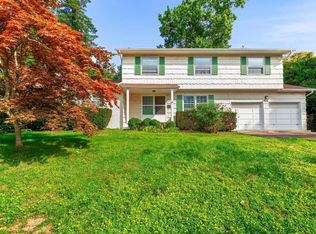 44 Ransom Ave, Sea Cliff, NY 11579