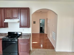 34 Coit St, Irvington, NJ 07111