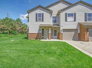 20624 Dunham Rd, Clinton Township, MI 48038