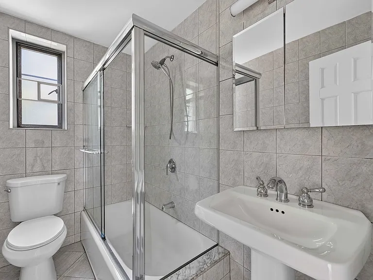 150 Greenway Ter #W43 — Photo 6