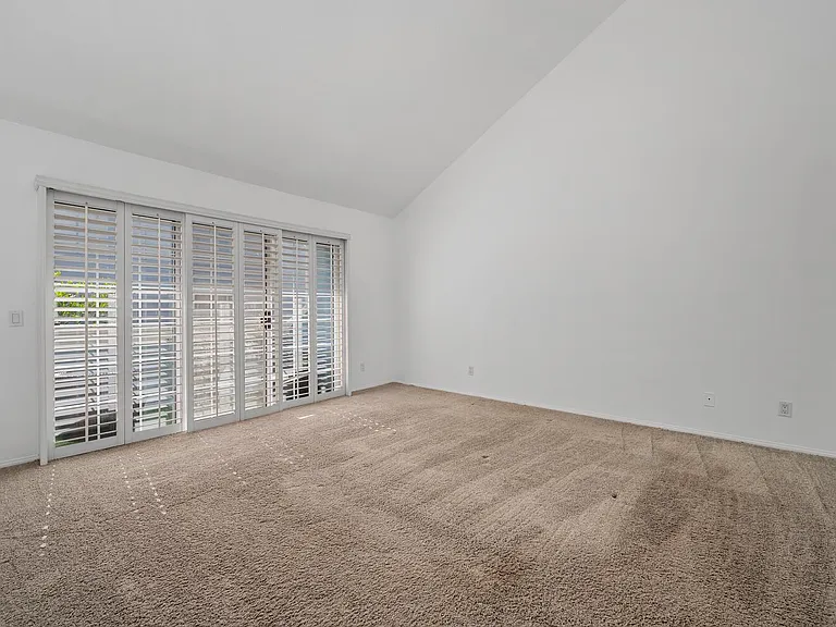620 Holbrook Ct #101 — Photo 31
