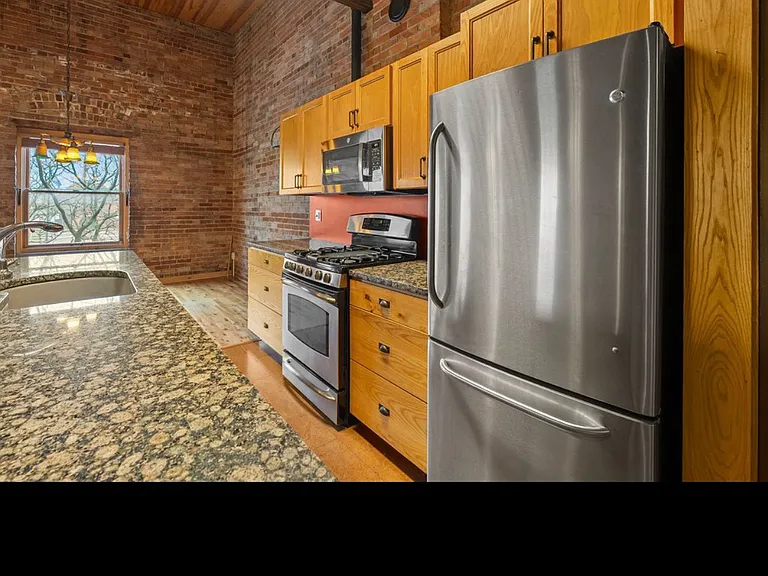131 W Kalamazoo Ave — Photo 5