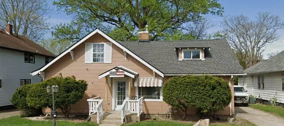 2017 Fairview St
