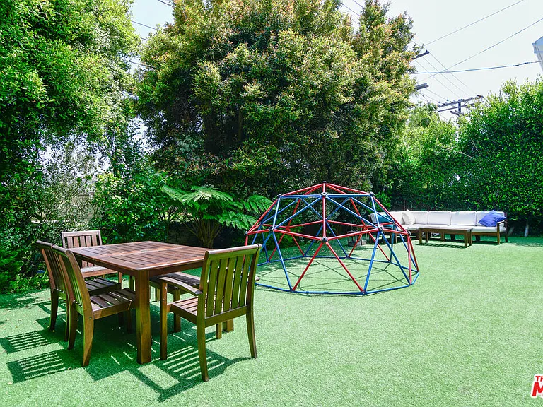 16790 Marquez Ave — Photo 31