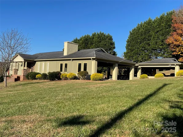 5232 Wolfe Rd, Hickory, NC 28601