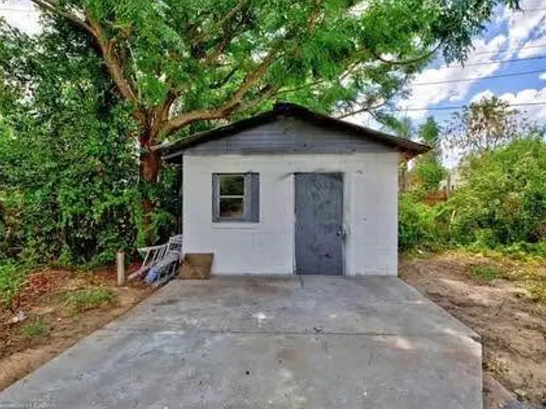 1306 Osceola Ave — Photo 8