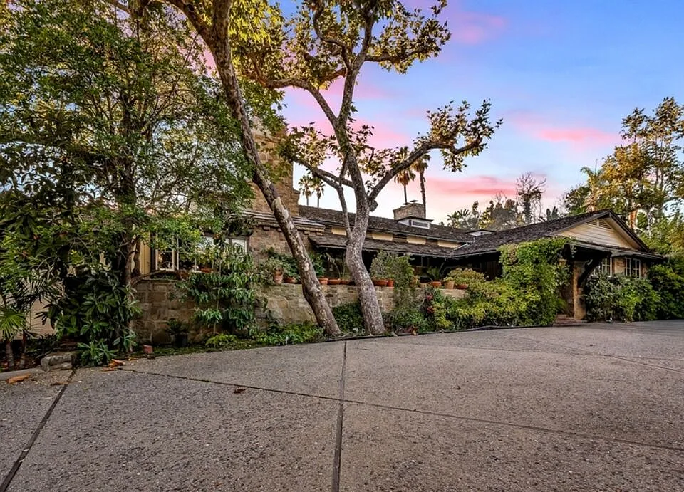 829 N Whittier Dr