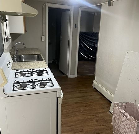 2nd image of 124 South St