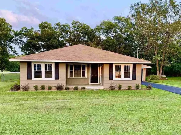 209 Bounds St, Carthage, TX 75633