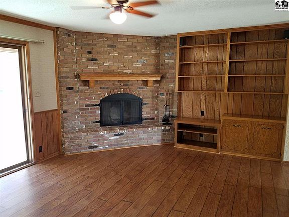 4th image of 701 E 56th Ave