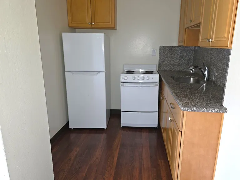 2253 Central Ave #H — Photo 1